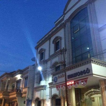 Hotel Syariah Walisongo Сурабая Экстерьер фото