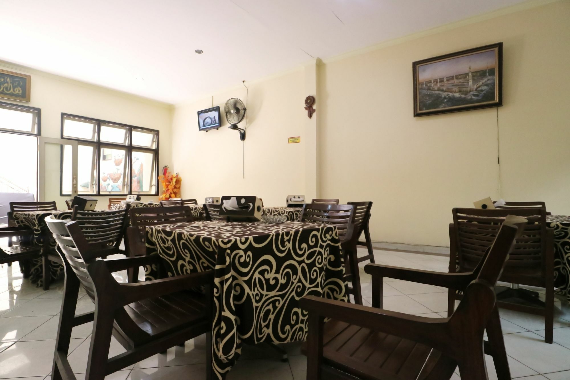 Hotel Syariah Walisongo Сурабая Экстерьер фото