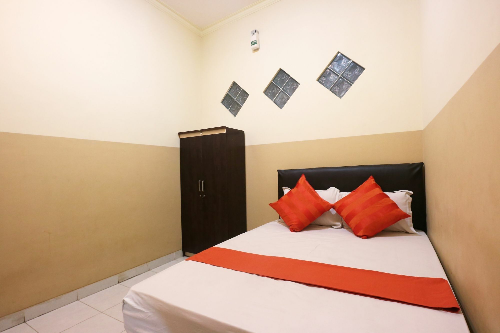 Hotel Syariah Walisongo Сурабая Экстерьер фото